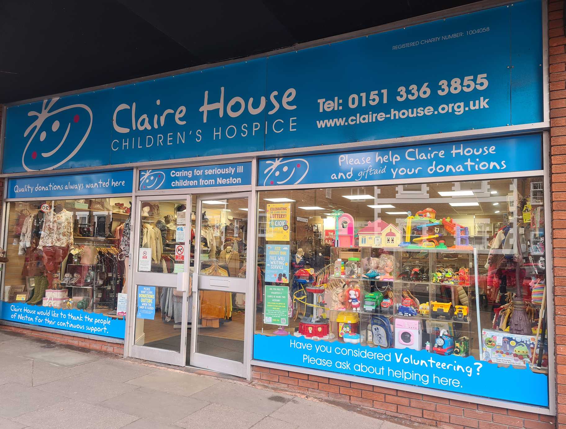 Photo of the front of the Claire House Neston charity shop