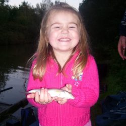 little-girl-with-fish-ellie-cook