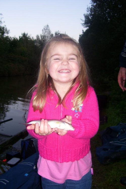 Remembering Ellie little-girl-with-fish-ellie-cook